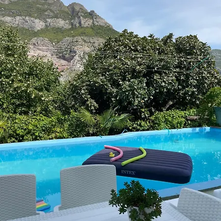 Domus Komanesse -