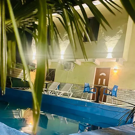 Pensjonat Domus Komanesse -