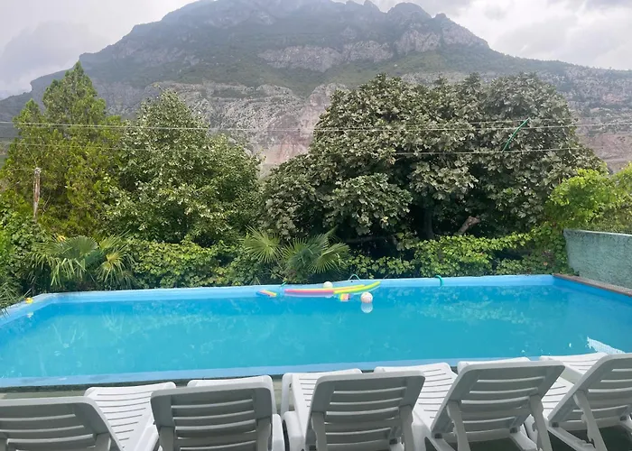 Pensión Domus Komanesse - Koman