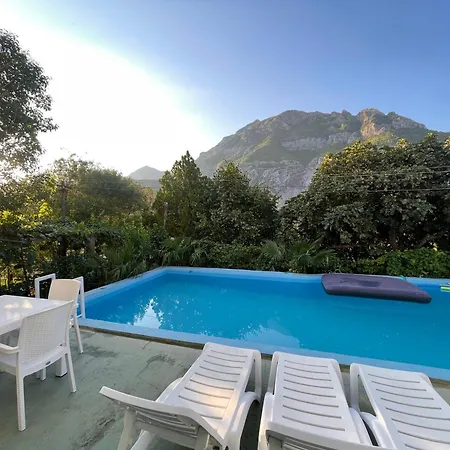 Domus Komanesse - 4* Koman