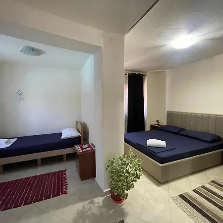 Domus Komanesse -