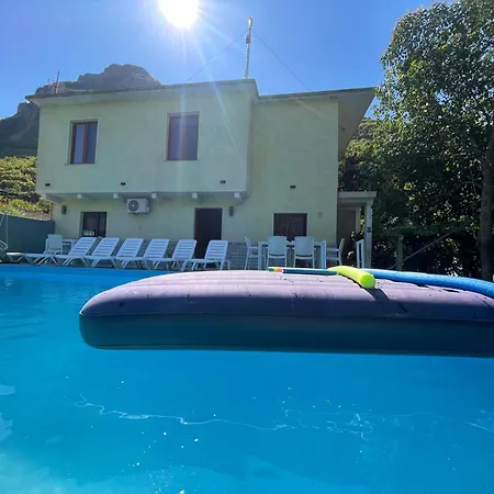 Domus Komanesse -