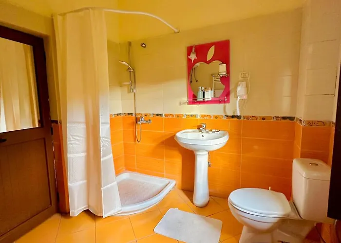 Domus Komanesse - Pensión 4*