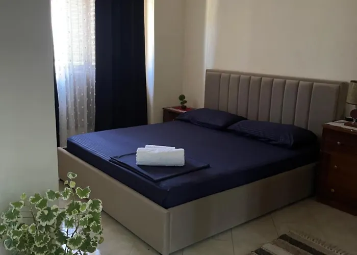 Domus Komanesse - Pensión 4*